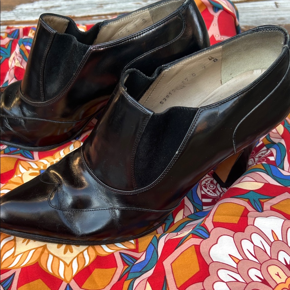 Salvatore Ferragamo Black Pointed Leather Slip-On Heels - Picture 3 of 4